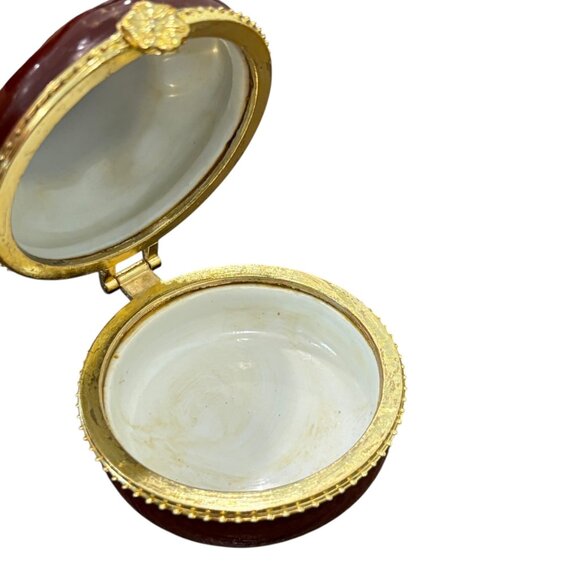 Handcrafted Silvestri Teddy Bear Trinket Box With Gold Trim & Porcelain Interior - Picture 3 of 5